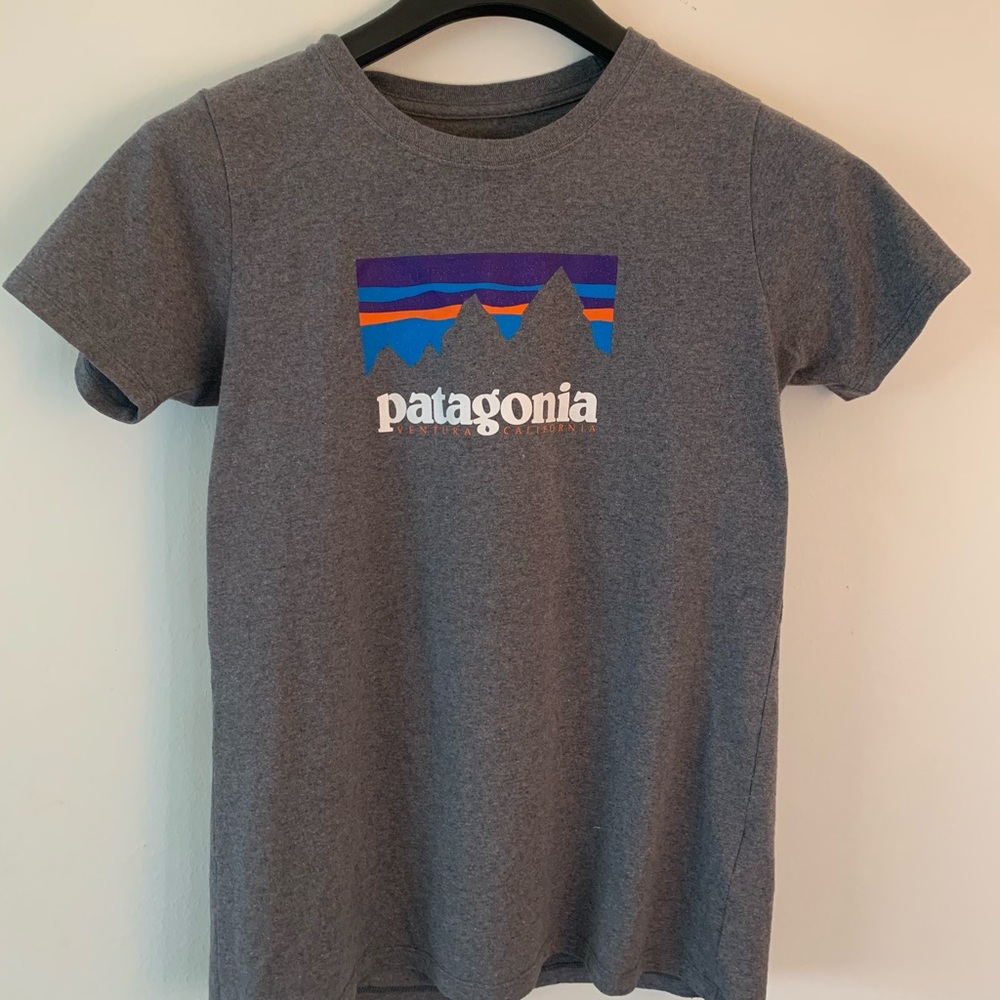 Patagonia Shirt - NEW